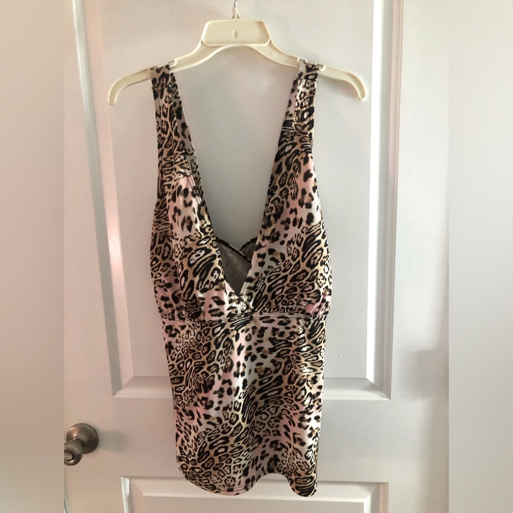 Avenue sz 28 2-piece leopard skirted swimsuit GUC